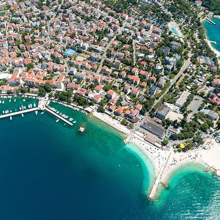 Apartments And Rooms With Parking Space Selce, Crikvenica - 2362 Buitenkant foto