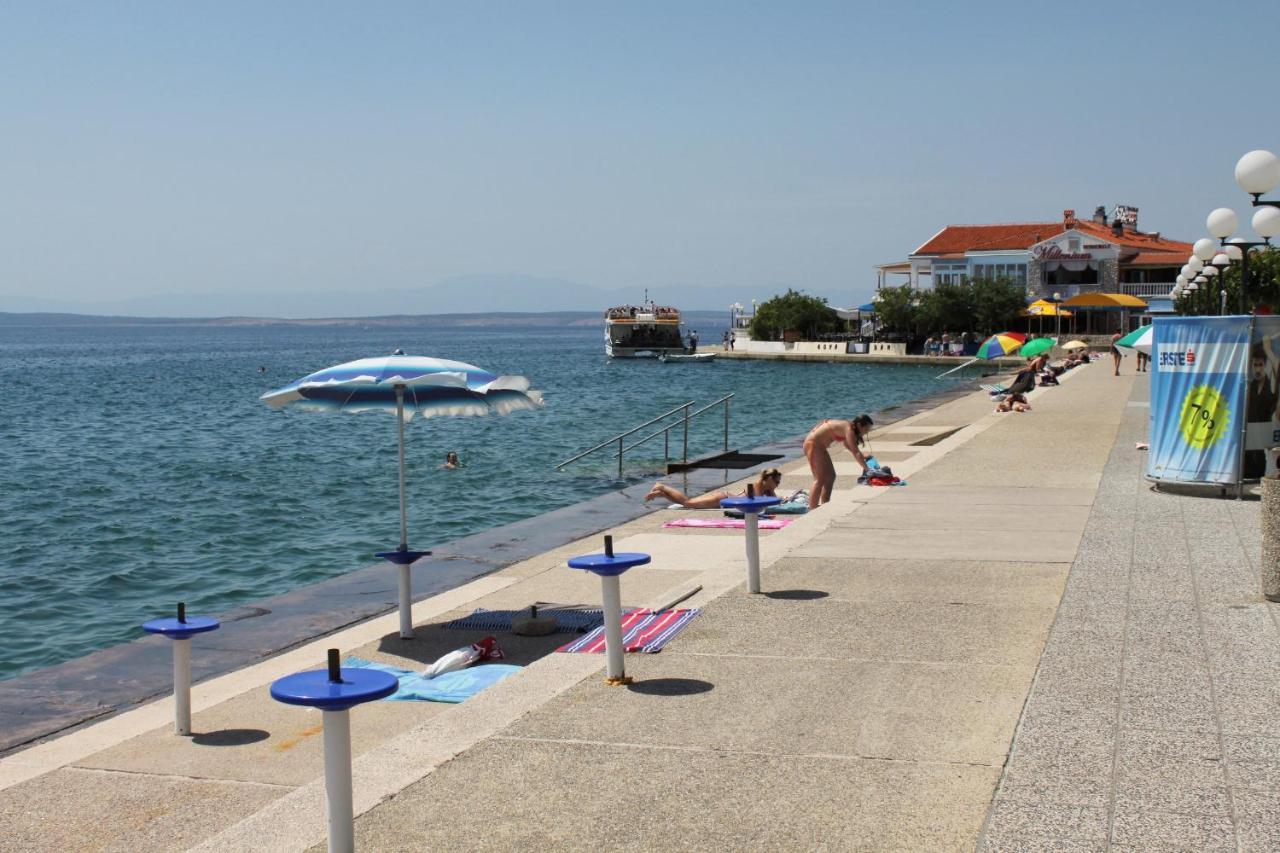 Apartments And Rooms With Parking Space Selce, Crikvenica - 2362 Buitenkant foto