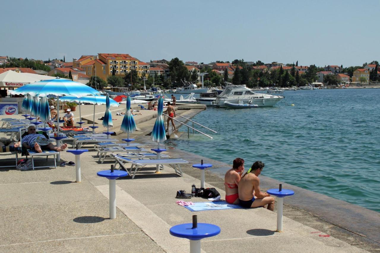 Apartments And Rooms With Parking Space Selce, Crikvenica - 2362 Buitenkant foto